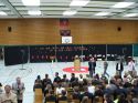 Ihr seid durch die Hölle gegangen um in den Himmel zu kommen.
Entlassungsfeier in der Turnhalle.